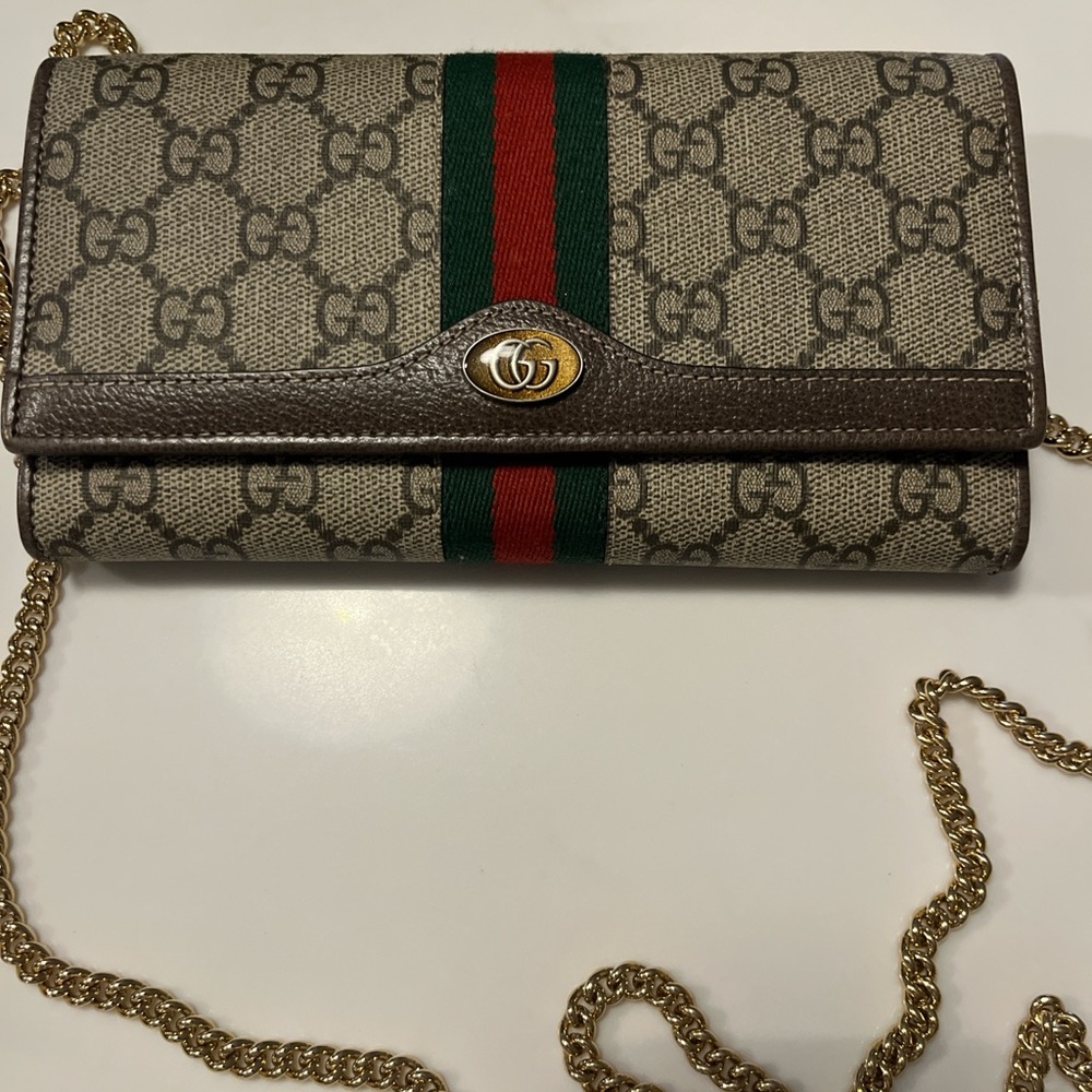 Gucci Beige and Brown Crossbody with Gold Chain. Excellent condition. - Picture 2 of 9